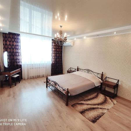 Panoramic View Lux Apartment On Metro Osokorky Kiev Eksteriør billede